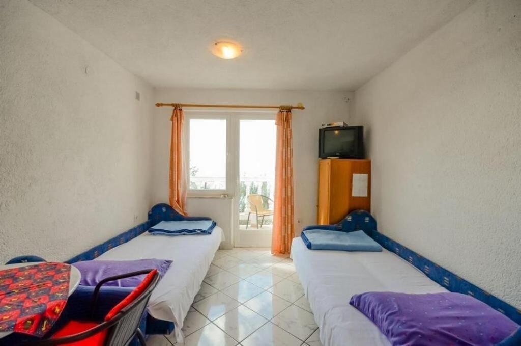 Apartments Lucia Senj  Buitenkant foto